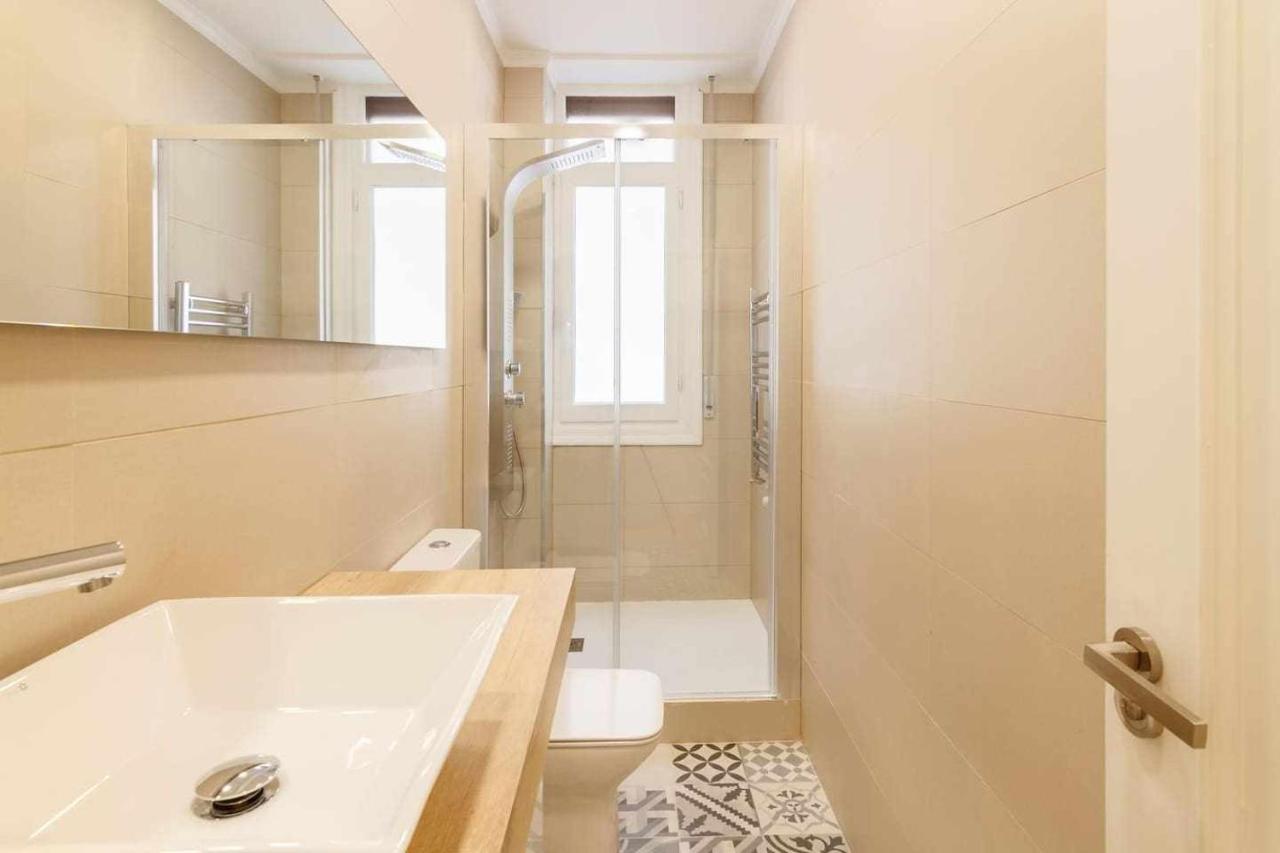 Vivienda Turistica Reformada Con Encanto Bilbao Bagian luar foto
